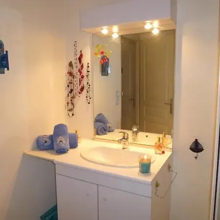 Homestay - Proche Du Centre - Salle D'eau Et Wc Prives Bordeaux